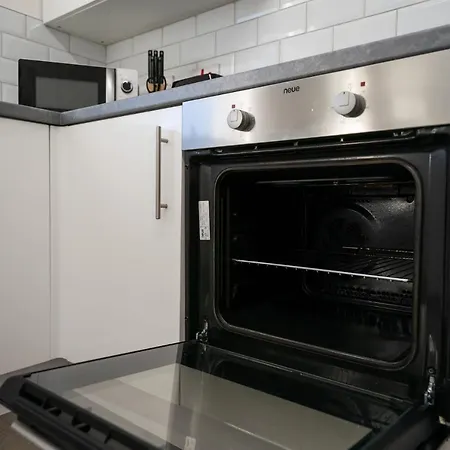 Tranmere House Workstays Uk Rates Direct *