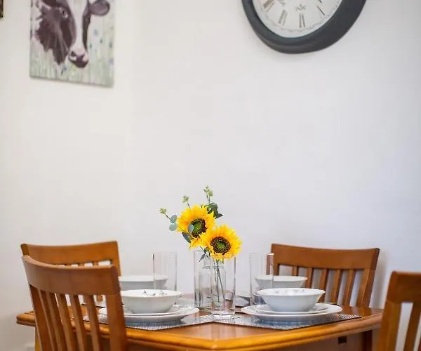 Tranmere House Workstays Uk Rates Direct