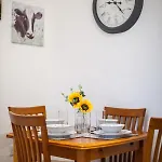 Tranmere House Workstays Uk Rates Direct