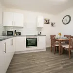 Tranmere House Workstays Uk Rates Direct *